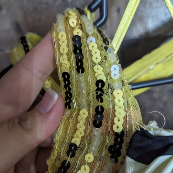 Dress - Picture 6 of 7